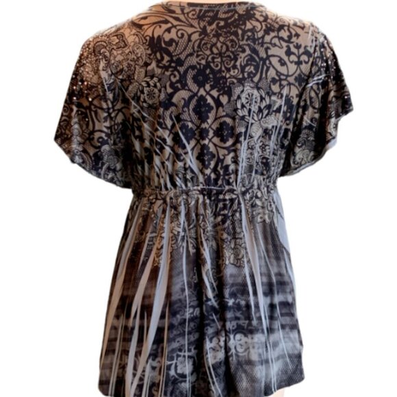 One World V-Neck Short Sleeve Top Sublimation Beaded Empire Waist Sz S #39A - Picture 5 of 8